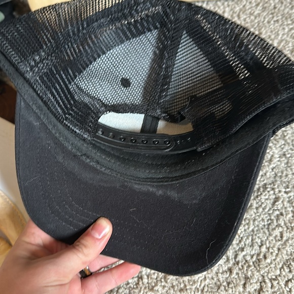 Yellowstone Dutton Ranch Hat - Picture 2 of 2